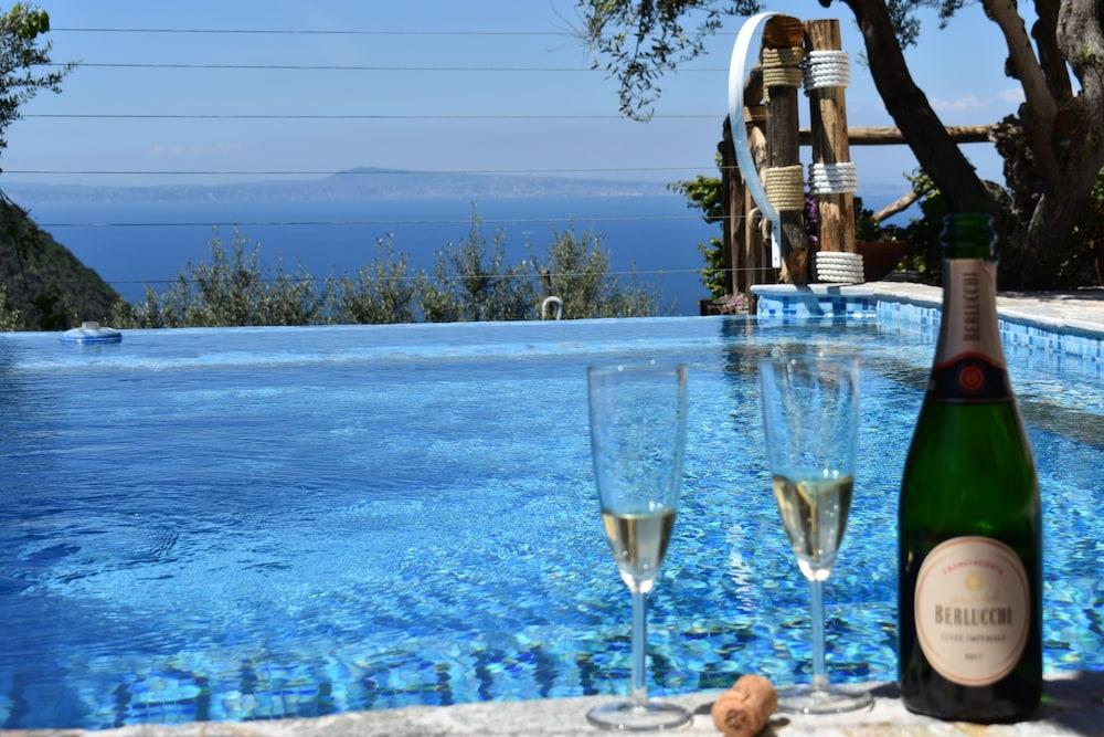 Casa Mazzola Bed & Breakfast Сант'Агнело Екстериор снимка
