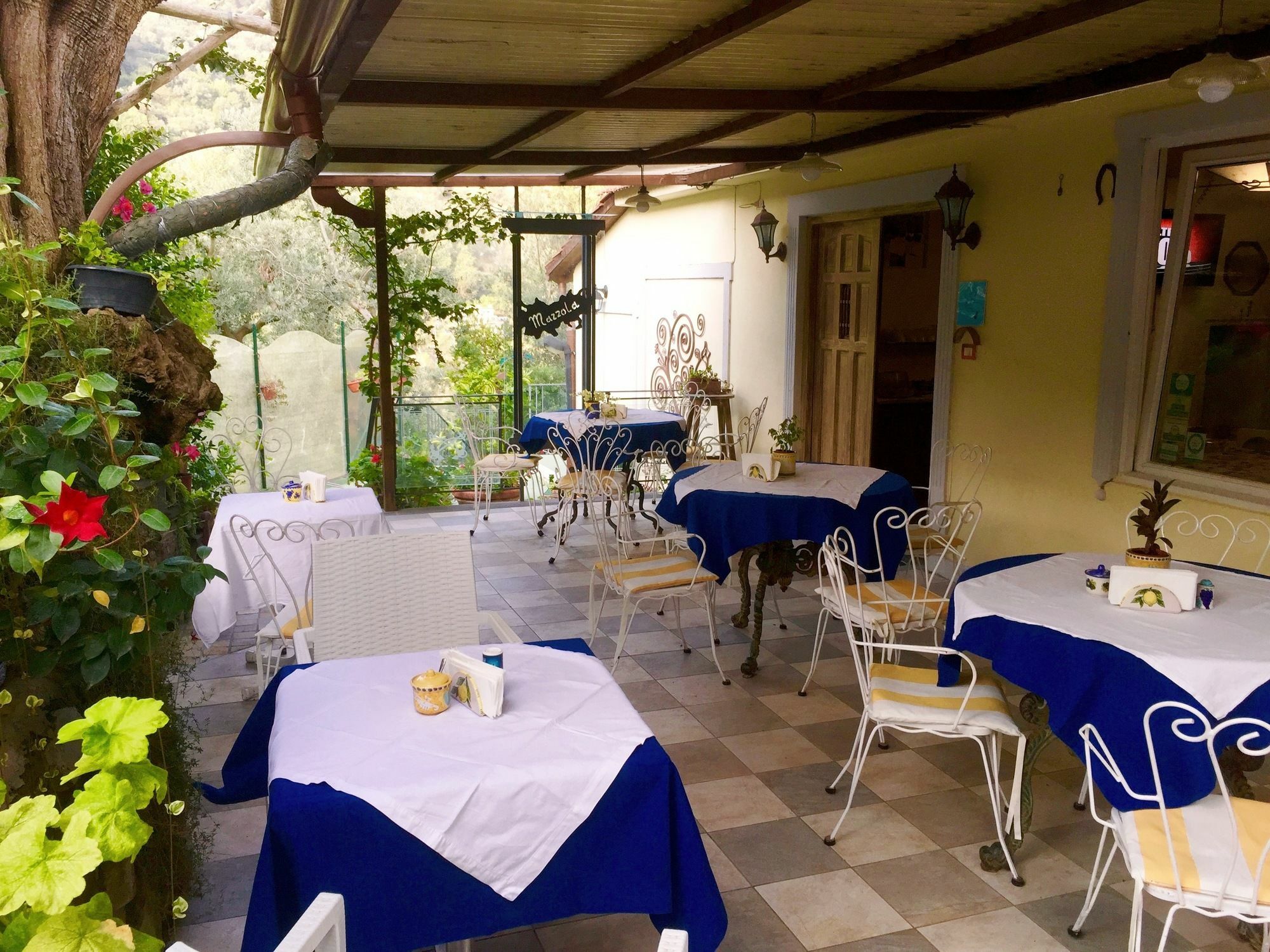 Casa Mazzola Bed & Breakfast Сант'Агнело Екстериор снимка